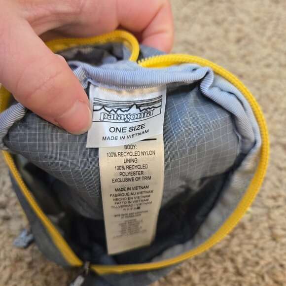 Patagonia Ultralight Black Hole Hip Pack Mini Blue and Yellow NWOT - Picture 5 of 5
